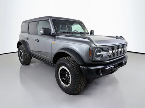 Used 2023 Ford Bronco Badlands w/ Sasquatch Package AWD/4WD image 4