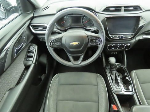 Used 2021 Chevrolet TrailBlazer LT w/ Convenience Package image 10