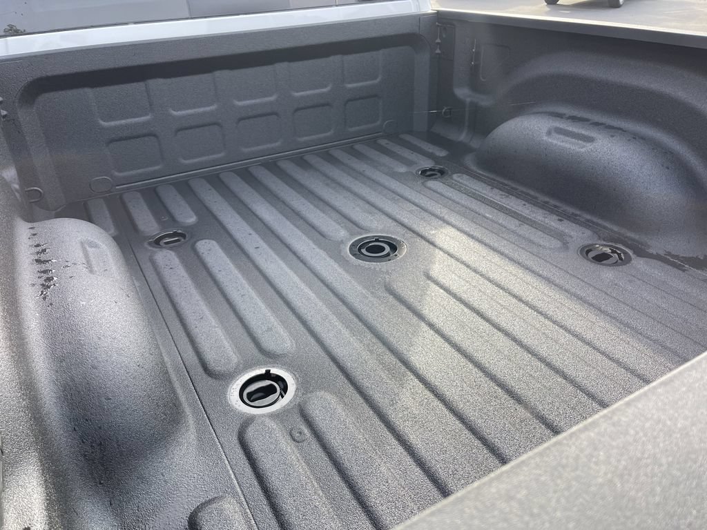 New 2026 RAM 2500 Laramie AWD/4WD image 12