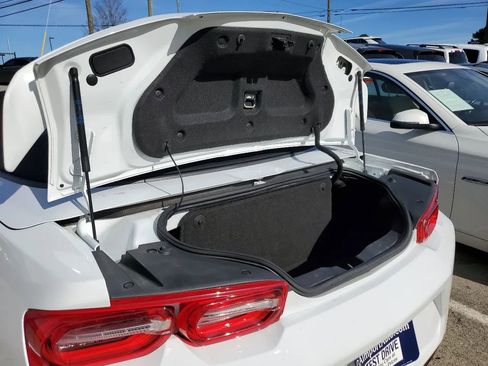 Used 2020 Chevrolet Camaro LT image 43