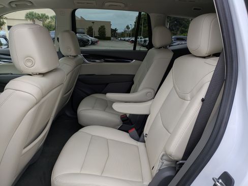 Used 2023 Cadillac XT6 Premium Luxury w/ Technology Package image 17