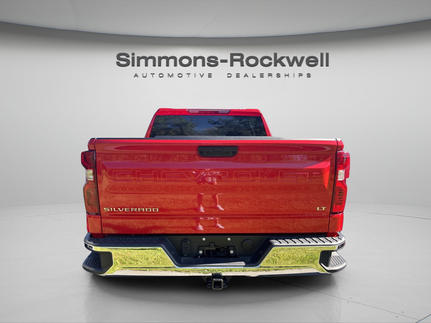 Used 2024 Chevrolet Silverado 1500 LT AWD/4WD image 3