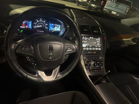 Used 2019 Lincoln MKZ Reserve w/ Reserve Plus Package image 9