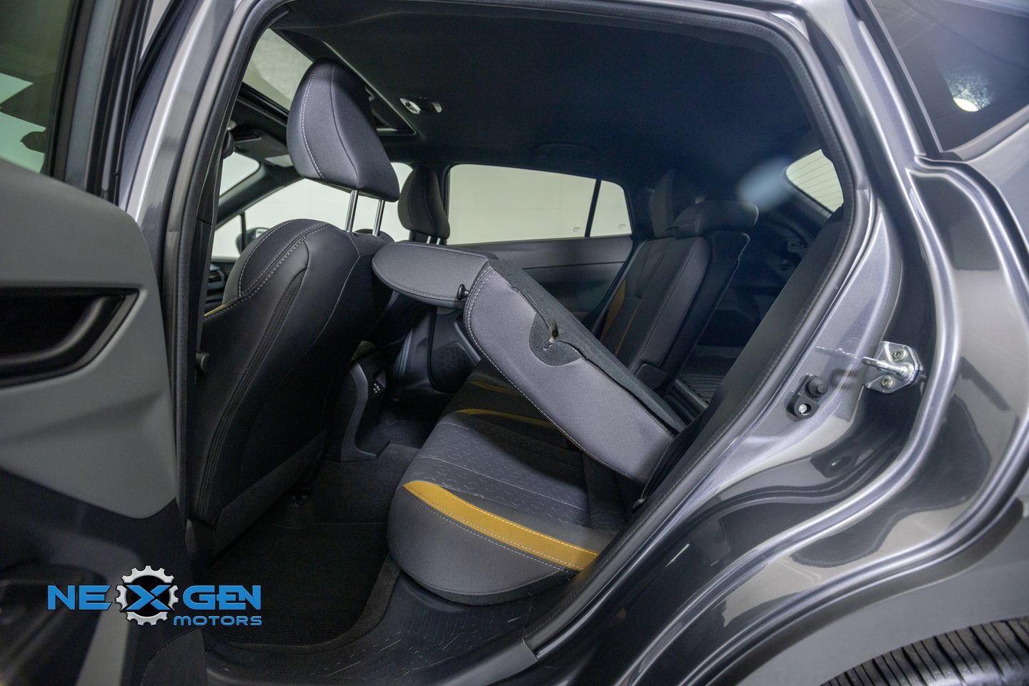Used 2025 Subaru Crosstrek 2.5i Sport w/ Crosstrek Mirror Package AWD/4WD image 28