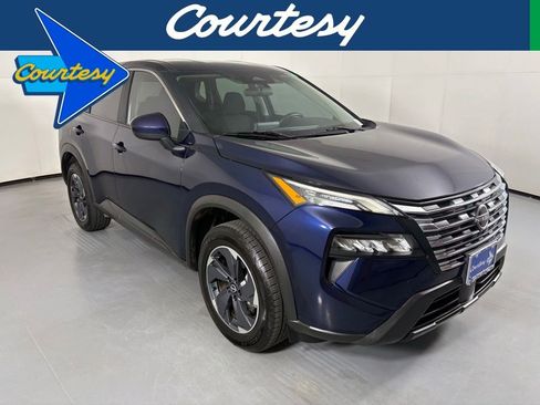 Used 2024 Nissan Rogue SV FWD image 1