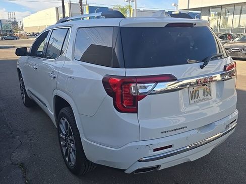 Used 2023 GMC Acadia Denali image 3