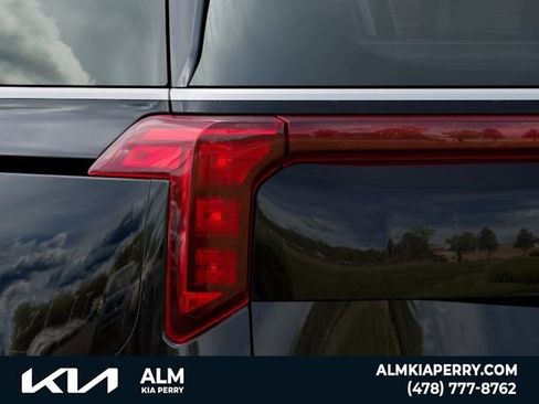New 2026 Kia Carnival EX FWD image 11