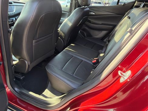 Used 2023 Buick Encore GX Essence w/ Experience Buick Package image 21