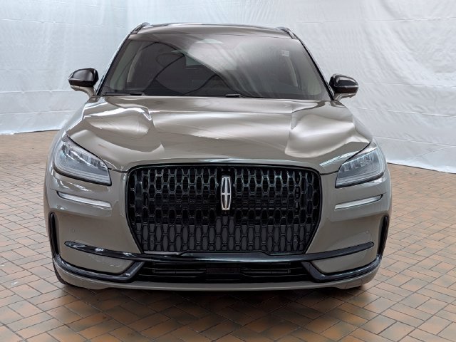 Certified 2025 Lincoln Corsair AWD w/ Equipment Group 101A image 2