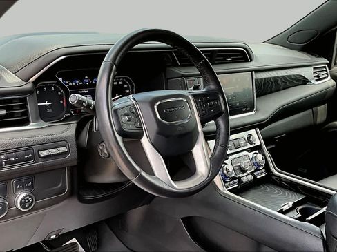 Used 2021 GMC Yukon Denali w/ LPO, Illumination Package RWD image 19
