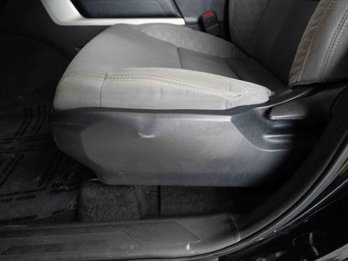 Used 2022 Toyota Tundra SR5 w/ Convenience Package image 12