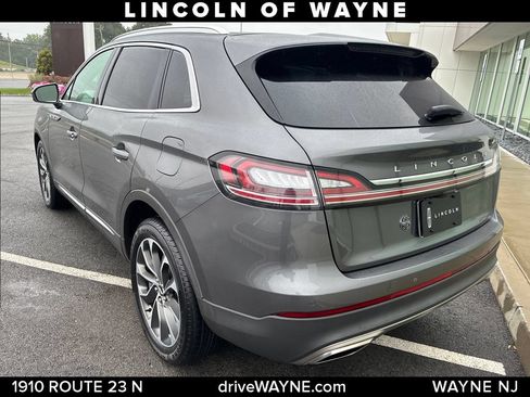 Used 2023 Lincoln Nautilus Reserve AWD/4WD image 4