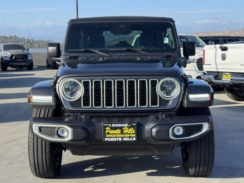 Certified 2025 Jeep Wrangler Sahara w/ Safety Group AWD/4WD image 2