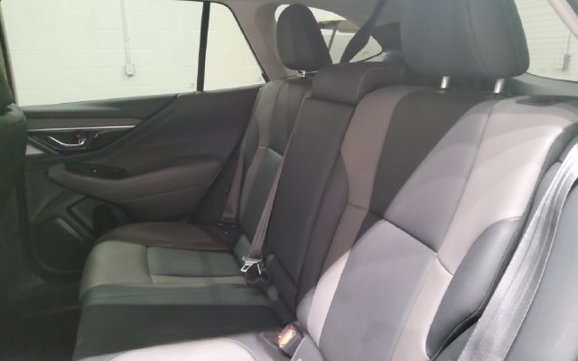 Used 2023 Subaru Outback Onyx Edition AWD/4WD image 23