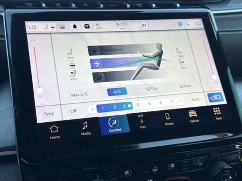 Used 2024 Jeep Grand Cherokee Limited w/ Luxury Tech Group II image 26