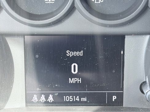 Used 2024 Chevrolet Silverado 2500 Custom w/ Custom Value Package image 11