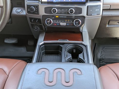 Used 2022 Ford F250 King Ranch w/ King Ranch Ultimate Package AWD/4WD image 18