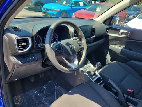 Used 2020 Hyundai Venue SE FWD image 9
