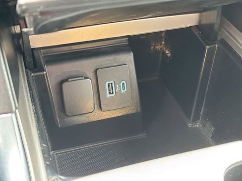 Used 2022 Ford Explorer Limited w/ Equipment Group 301A image 35