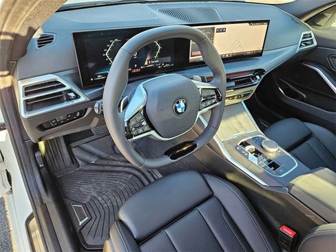 Used 2025 BMW 330i xDrive Sedan image 9