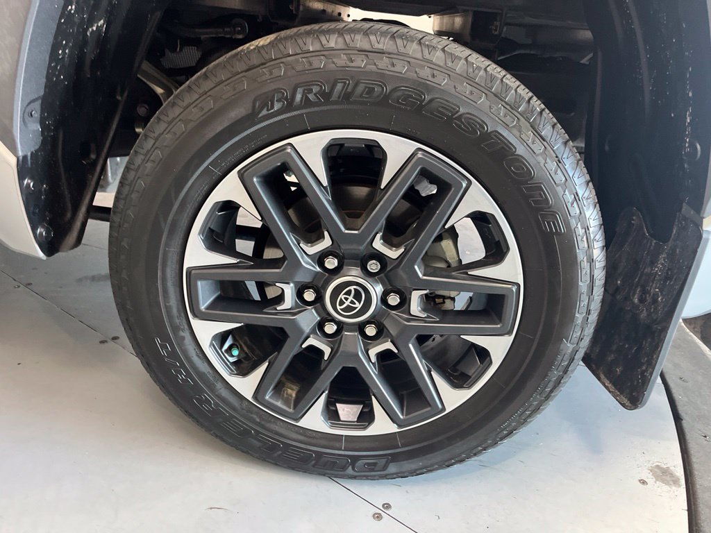Used 2023 Toyota Tundra Limited AWD/4WD image 15