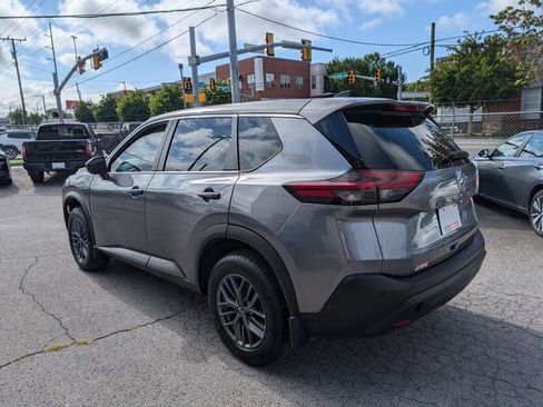 Used 2022 Nissan Rogue S FWD image 8