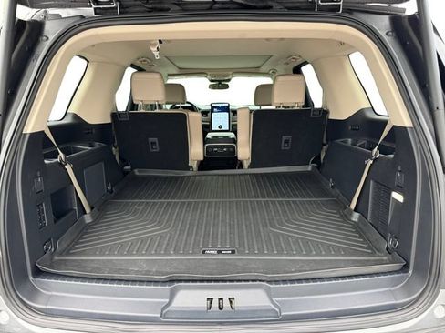 Used 2022 Ford Expedition Limited AWD/4WD image 18
