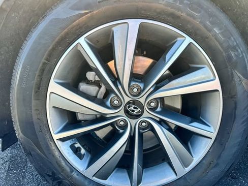 Used 2020 Hyundai Santa Fe Limited w/ Cargo Package FWD image 11
