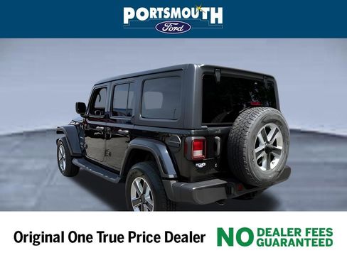 Used 2020 Jeep Wrangler Unlimited Sahara AWD/4WD image 12