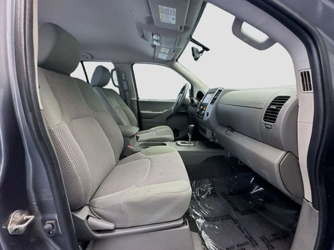 Used 2020 Nissan Frontier SV w/ Midnight Edition Floor Mats RWD image 18