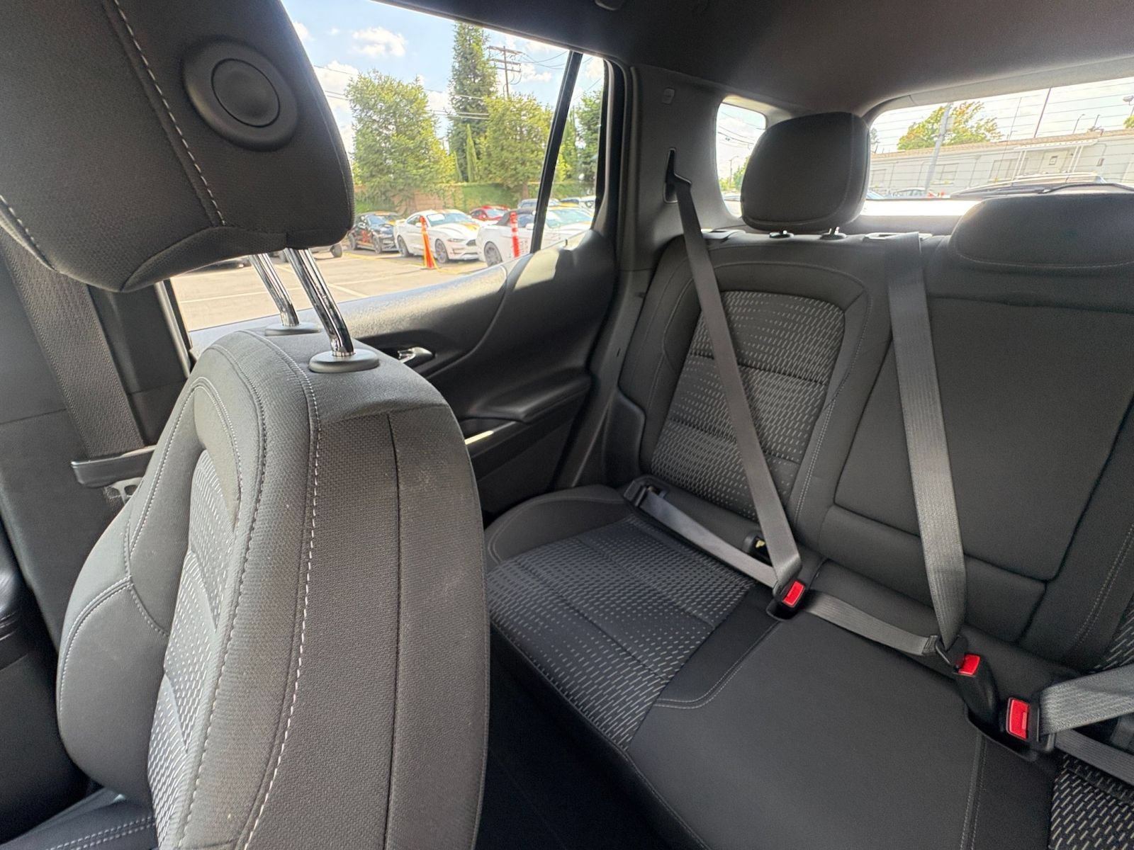 Used 2025 Chevrolet Equinox LT FWD image 39