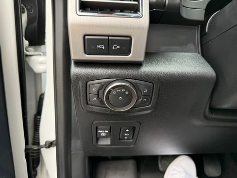 Used 2020 Ford F150 Platinum w/ Technology Package image 25