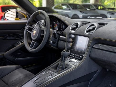 Certified 2025 Porsche 718 Boxster Spyder RS RWD image 68