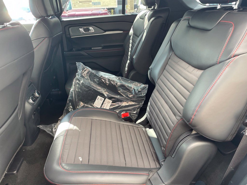 New 2027 Ford Explorer ST-Line w/ Premium Package AWD/4WD image 27