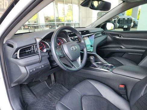 Used 2019 Toyota Camry XSE w/ Navigation Package FWD image 13