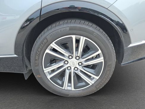 Used 2024 Cadillac Lyriq Luxury RWD image 5