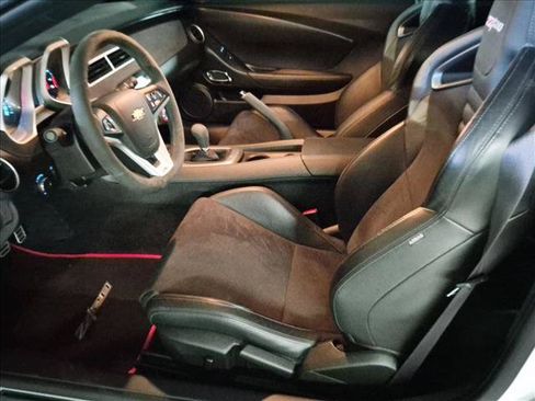 Used 2015 Chevrolet Camaro Z/28 RWD image 12