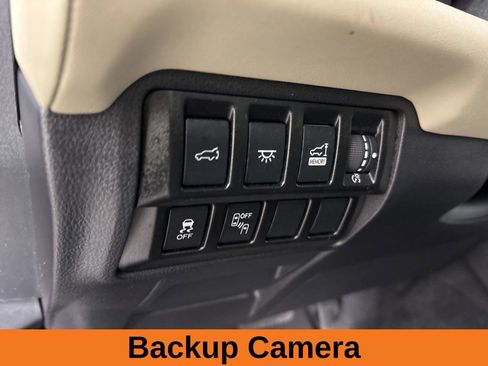 Used 2022 Subaru Ascent Limited w/ Technology Package image 11