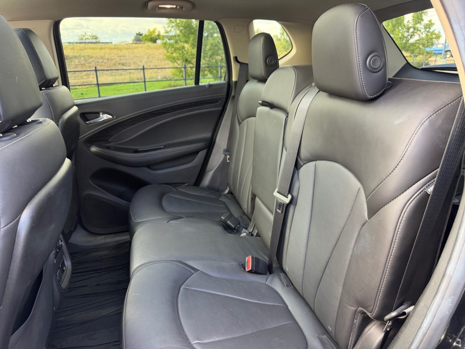 Used 2018 Buick Envision Premium w/ Driver Confidence Package AWD/4WD image 17