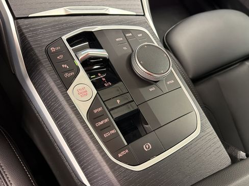 Certified 2025 BMW 330i Sedan RWD image 19