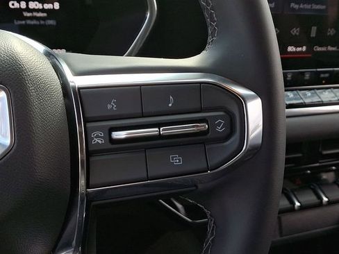 Used 2025 GMC Canyon Elevation image 26