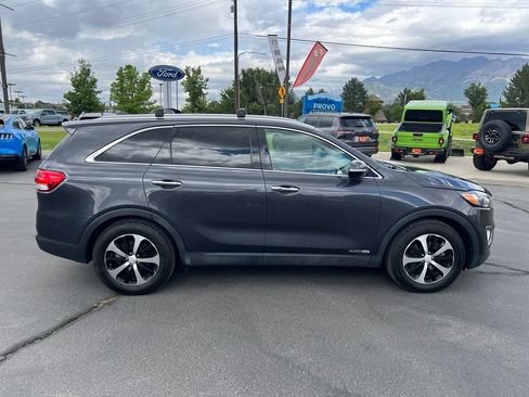 Used 2017 Kia Sorento EX w/ EX V6 Premium Package AWD/4WD image 7