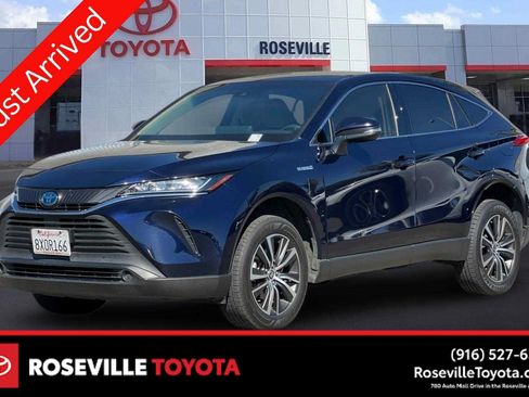 Used 2021 Toyota Venza LE AWD/4WD image 1