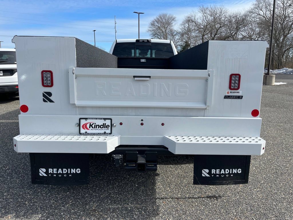 New 2025 RAM 5500 Tradesman AWD/4WD image 31
