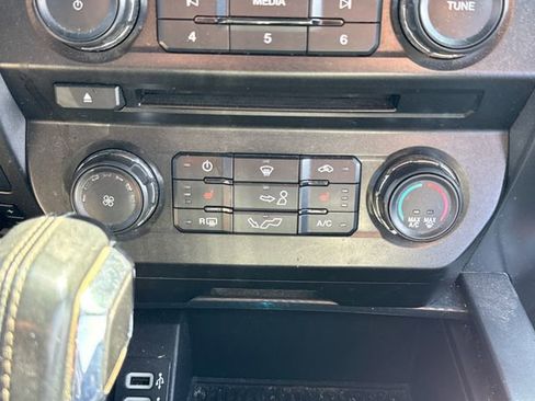 Used 2018 Ford F150 XLT w/ Equipment Group 302A Luxury image 30