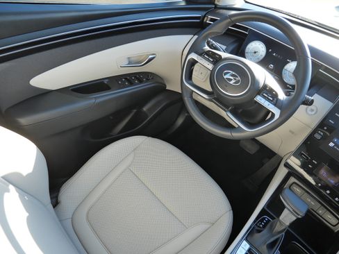 Certified 2023 Hyundai Tucson SEL w/ Convenience Package image 9