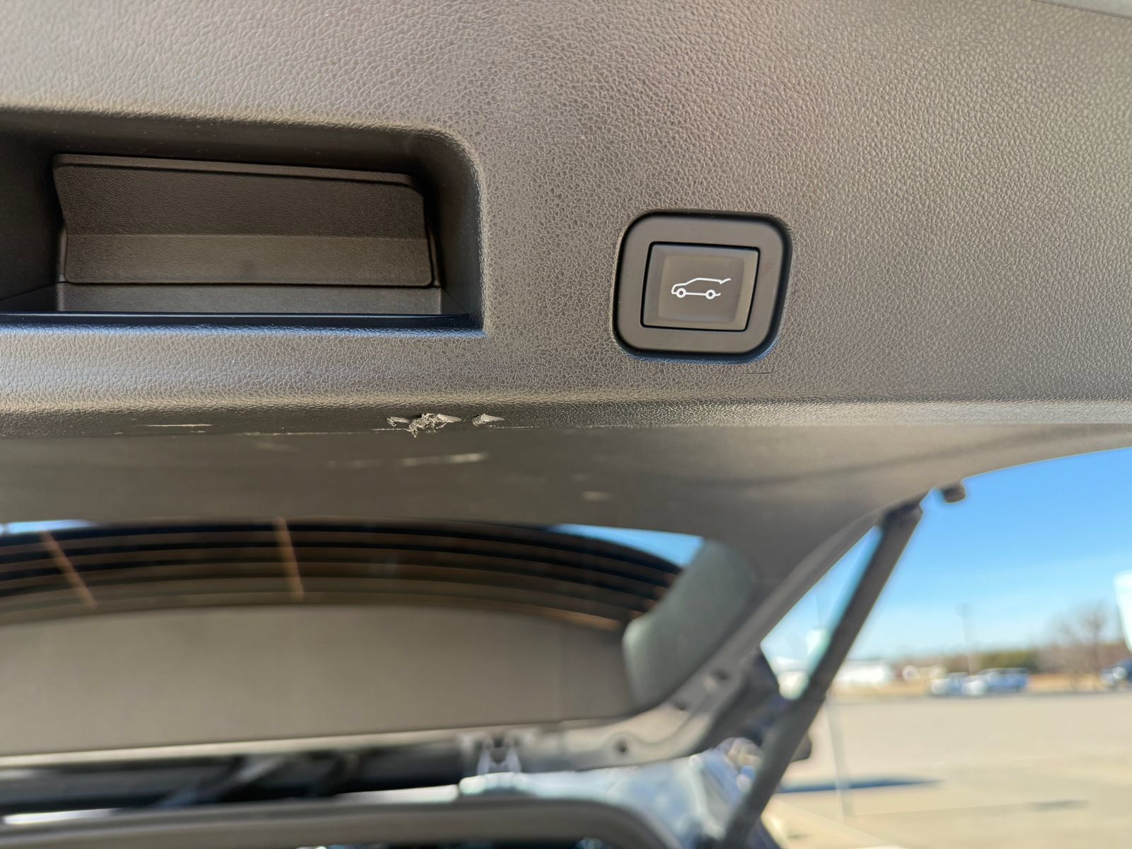Used 2025 GMC Acadia Elevation FWD image 3