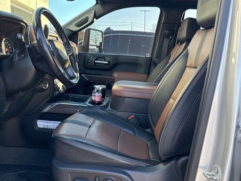 Used 2023 Chevrolet Silverado 2500 High Country w/ Z71 Off-Road Package image 6