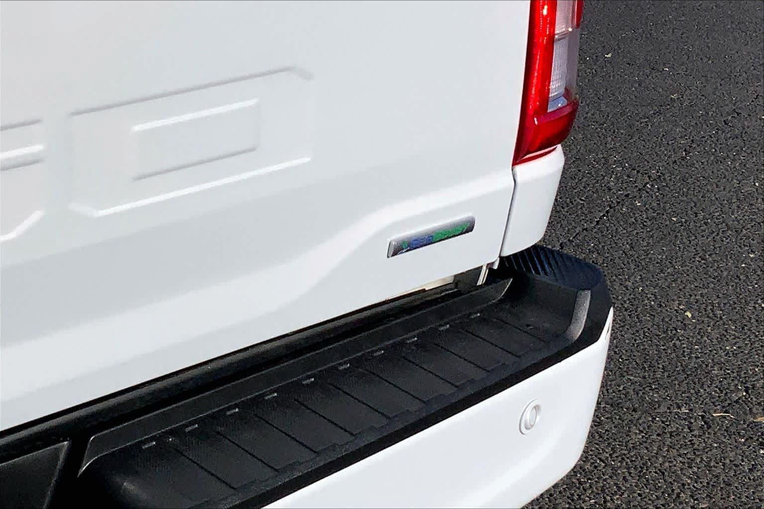 Used 2022 Ford F150 Lariat AWD/4WD image 9