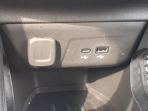 Used 2025 Chevrolet TrailBlazer LT image 9